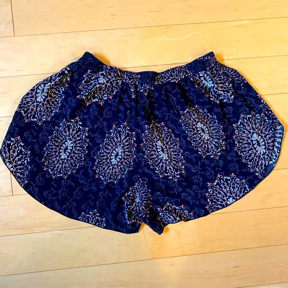 Bohemian Flutter Cotton Shorts - Picture 2 of 3